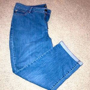 Plus Size Womens Capris - Size 18